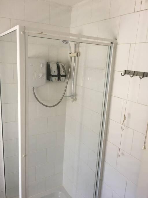 Homestay Budget Share Facilities R3